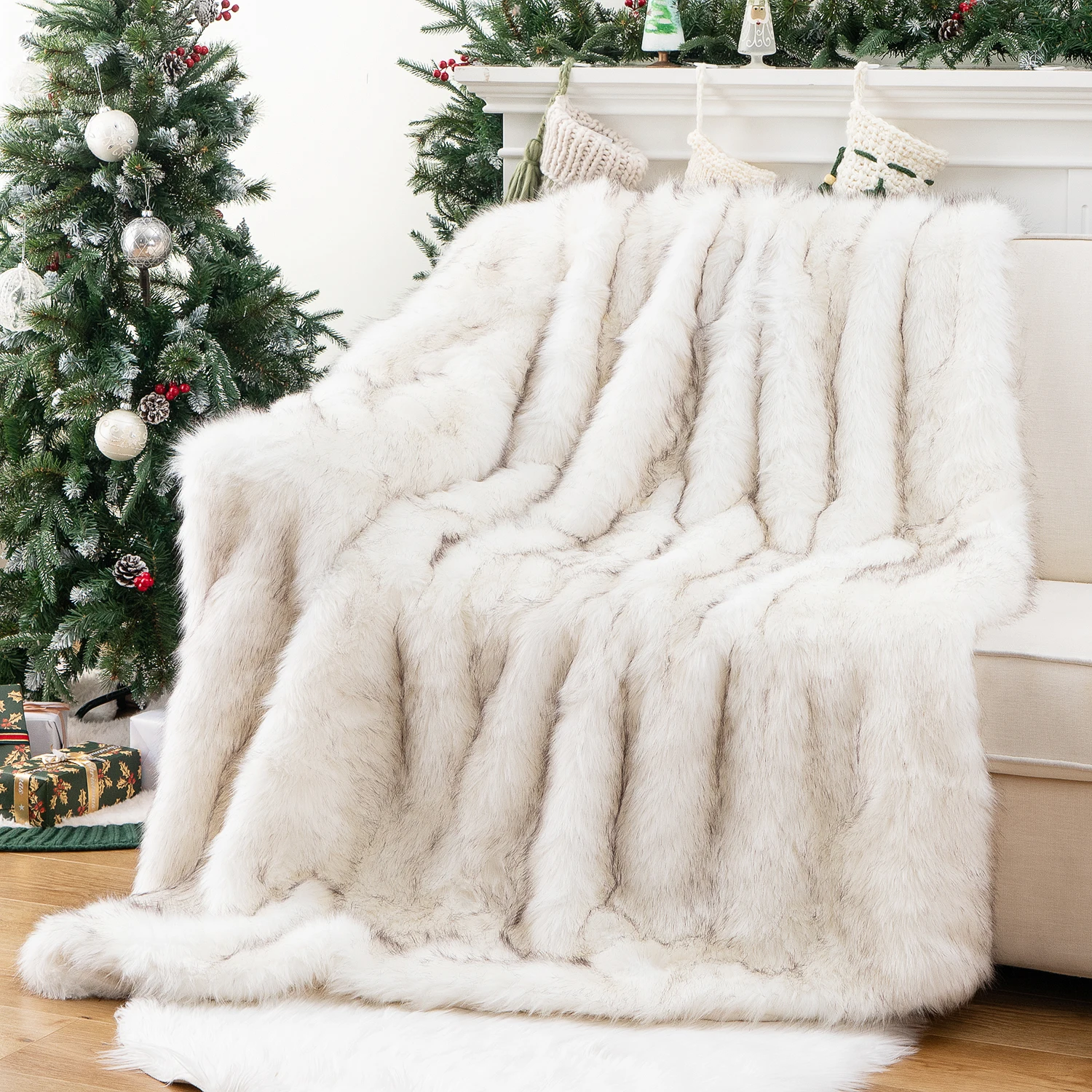 Battilo Faux Fur Blanket Plaid Throw for Sofa Luxury Fox Fur Throw Blanket Winter Warm Fluffy Soft Blankets Bedspread on the Bed