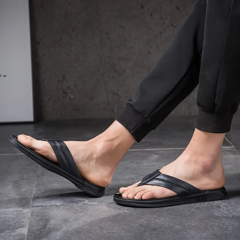 Men Genuine Leather Slippers Summer Man Flip Flops Fashion Pinch Feet High Quality Male Beach Shoes Outdoor Footwear
