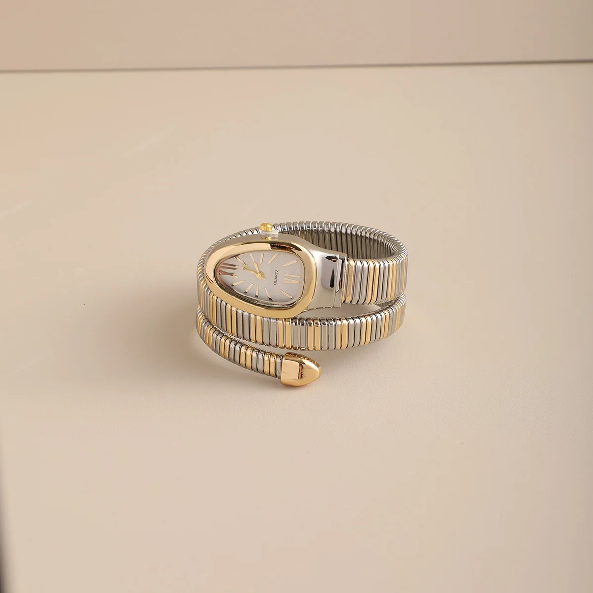 1pc - Luxury Women's Watch, Serpentine Design Strap - Retro Multi Color Dial, Alloy Strap, Quartz Movement