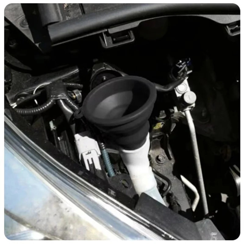 Engine Funnel Car Universal Silicone Liquid Funnel Washer Fluid Change Foldable Portable Auto Engine Oil Petrol Change Funnel