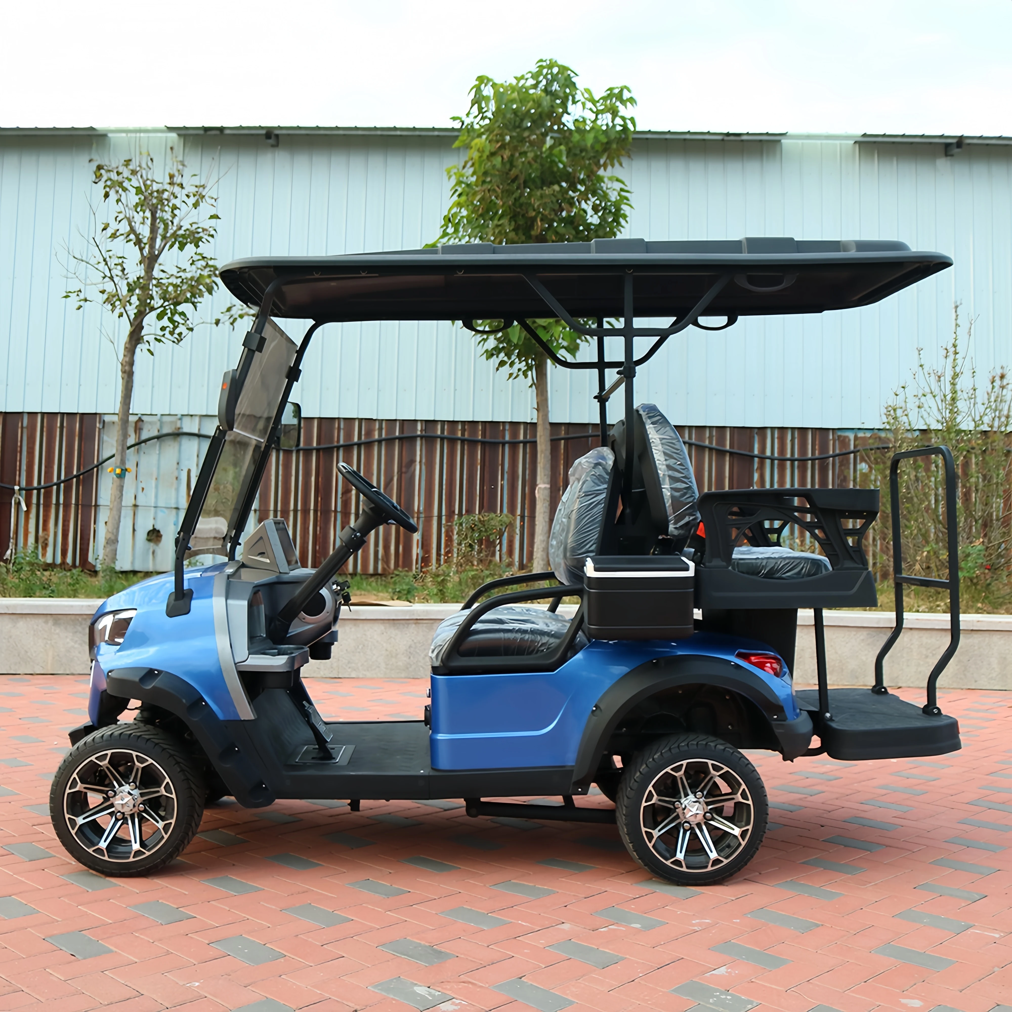 Chinese 2 4 6 Seater Steel Golf cart with electric power Use for resort sightseeing pick-up car Golf buggy