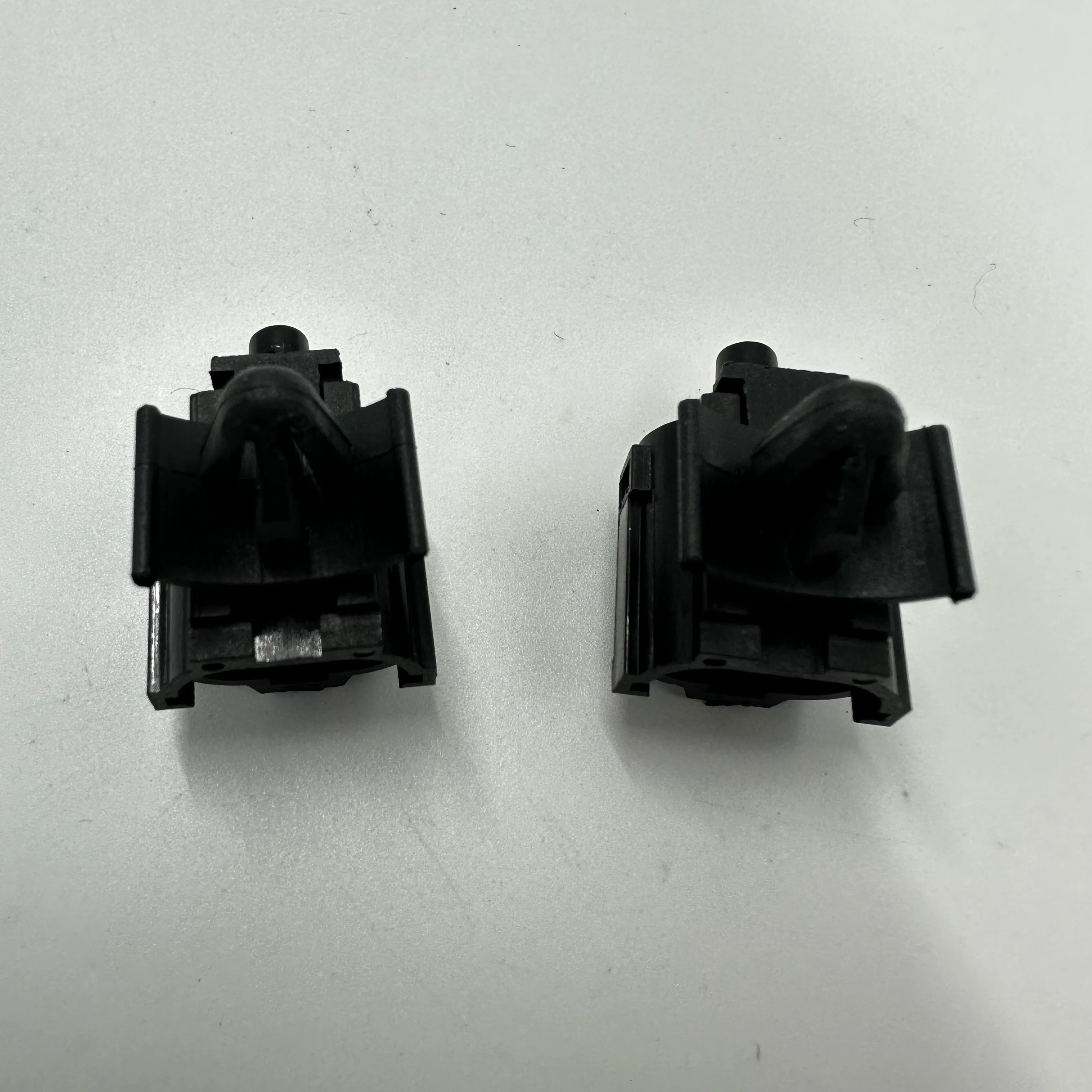 2Pcs For Hyundai Tucson IX35 Sportage K3 Forte Cerato Cadenza Soul sportage Temperature sensor 969852D700 969853X000