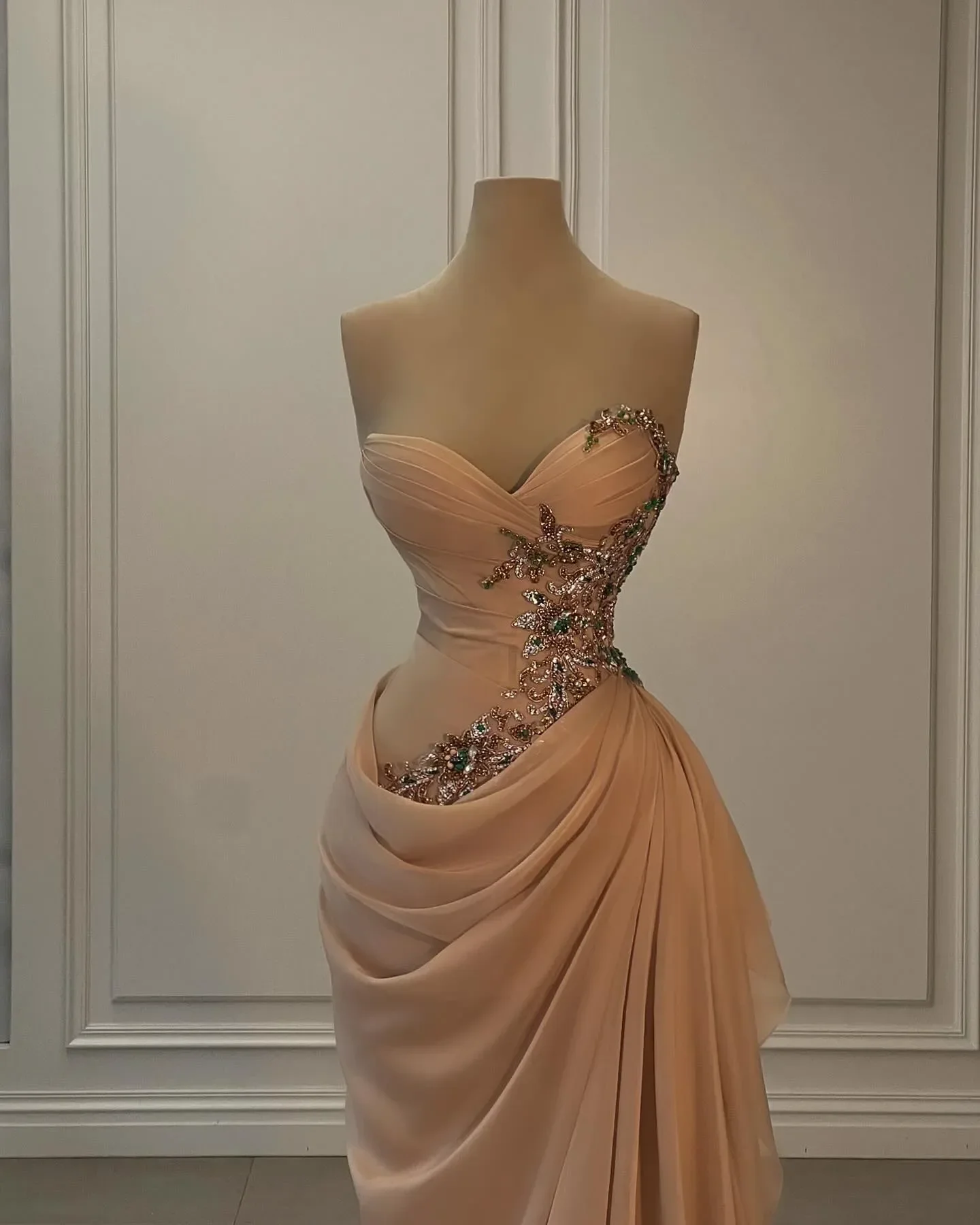 Elegant Evening Dresses - Image 2