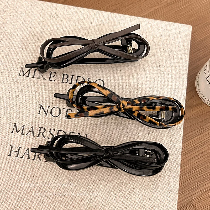 New Twisted Hair Clip PU Bow Barrettes Large Size Hair Clips Plastic Hairpin Sweet Daily Headwear Women Hair Accessories