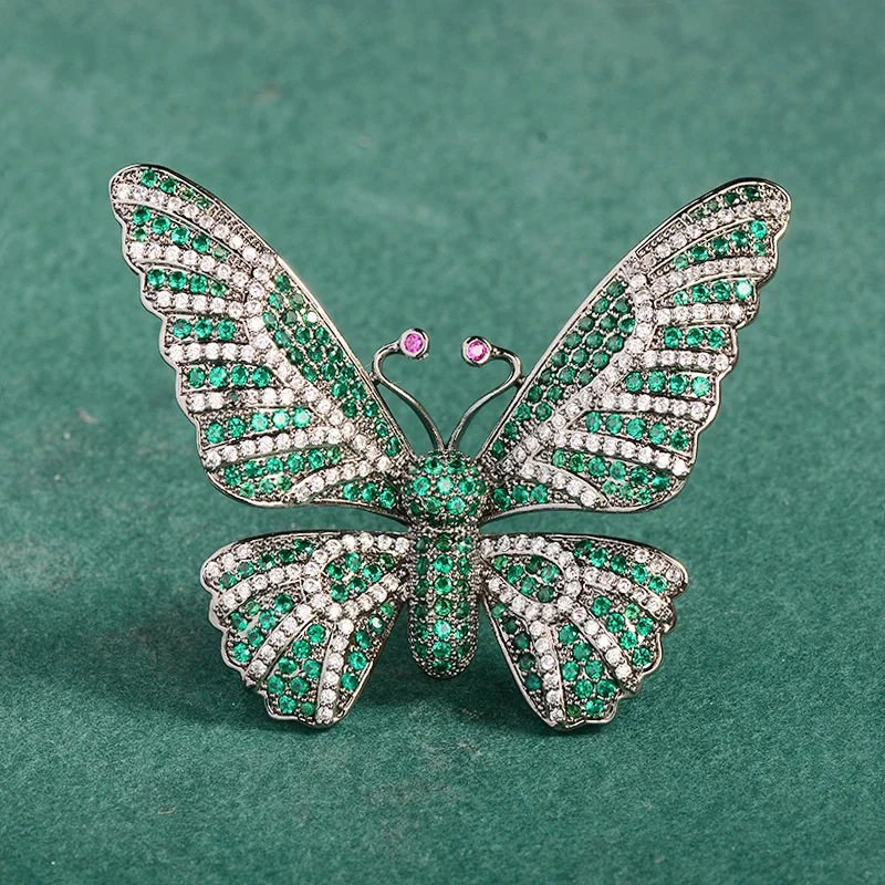

Fashion Cuibic Zircon Butterfly Brooch Pin Delicate Insect Brooches for Women Clothing Corsage Suit Coat Pin Elegant Accessori