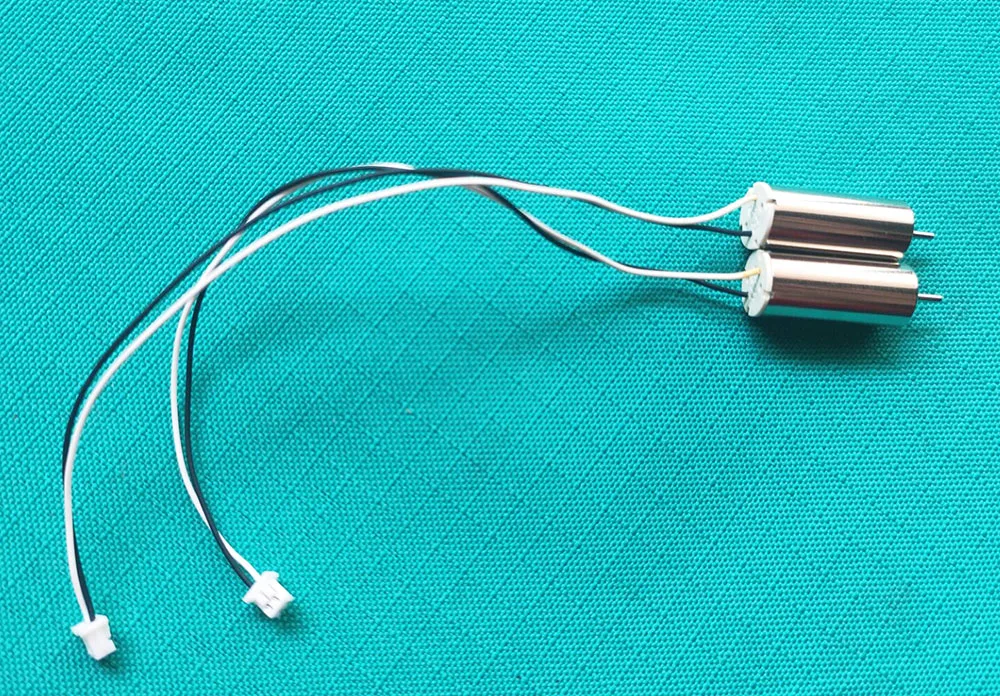 Moteur électrique CW/CCW 8.5x20mm 7.4V pour avion RC, vue latérale avec vis de fixation.