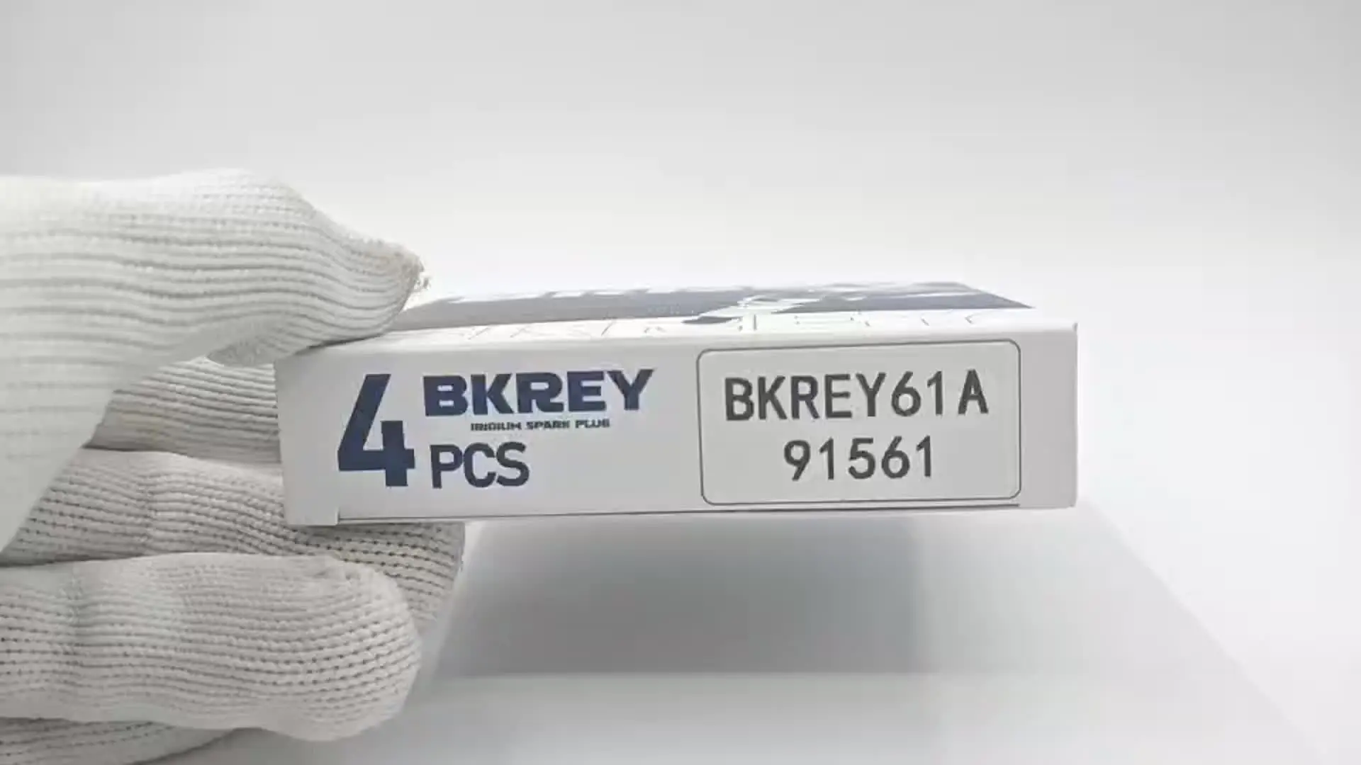 4/20 шт 101905611 A PFR6X-11 Обычная свеча зажигания для A4 A5 Q5 2.4L 3.2L A6 C6 B8 BKREY61A 91561 PFR6X11 101 905 611A