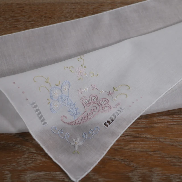 S026 Fehér 12 Darab 100% Pamut “X12” Rajzolt Szálmű Kézi Hímzett Kézzel Készített Szélek Esküvői Zsebkendő Nők Hanky - Image 6