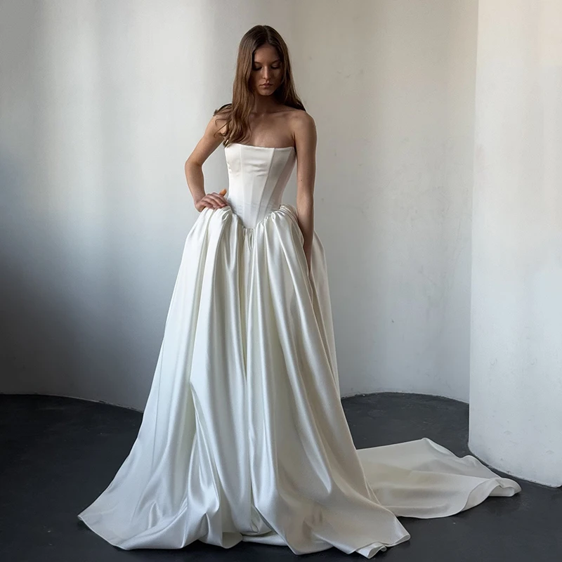 Eightree Boho A-Line Wedding Dresses Strapless Sweep Train Satin Bridal Dress Formal Long Wedding Ball Prom Gowns Customized