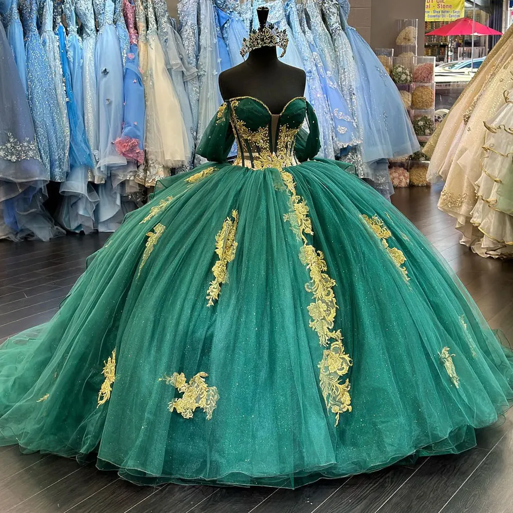 

Зеленое бальное платье Quinceanera 2024 золотистое кружевное платье с аппликацией и длинным шлейфом XV принцессы Vestidos De 15 лет милые платья на день рождения 16