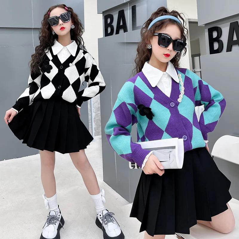 

2022 new spring and autumn thin section knitwear children's checkered fashion girls' coats cheap boys' sweaters winter warm