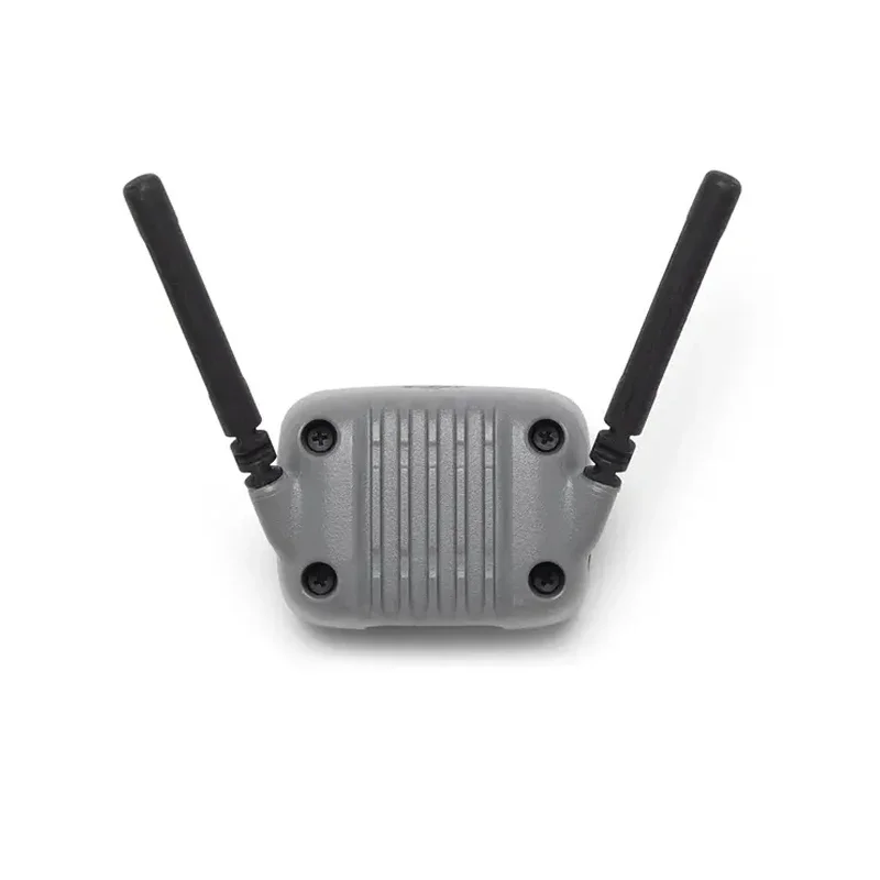 Émetteur-récepteur numérique DJI Neo 2 en utilisation avec un drone, offrant une transmission vidéo stable et faible latence.