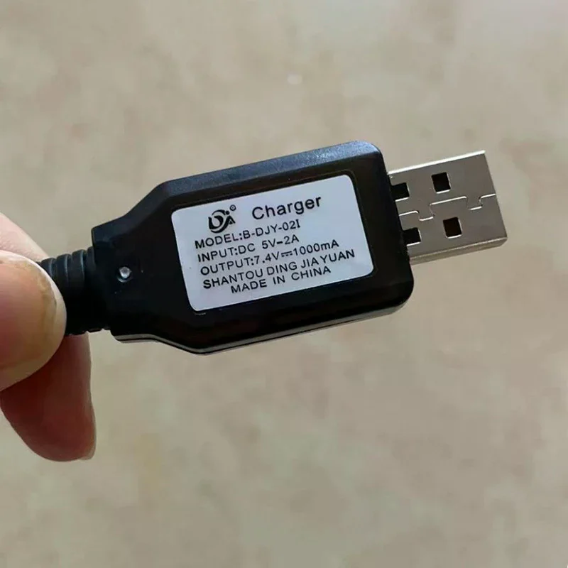 Chargeur multiport USB SM4P 400mA 7.4V/3.7V pour voiture électrique