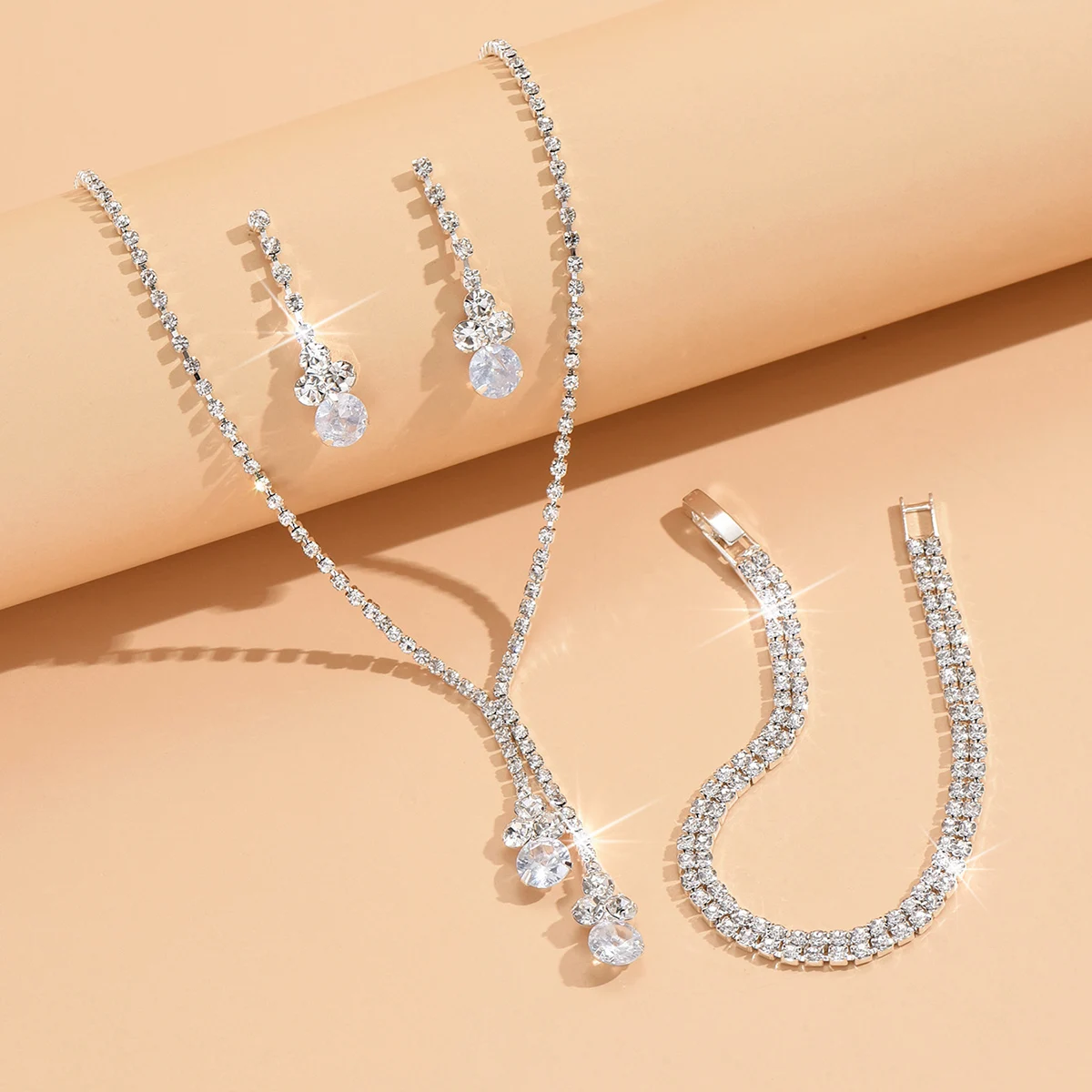 【ご予約品】アクセサリー4点セット(送料込み) 4pcs fashionable women's jewelry sets with zircon earrings