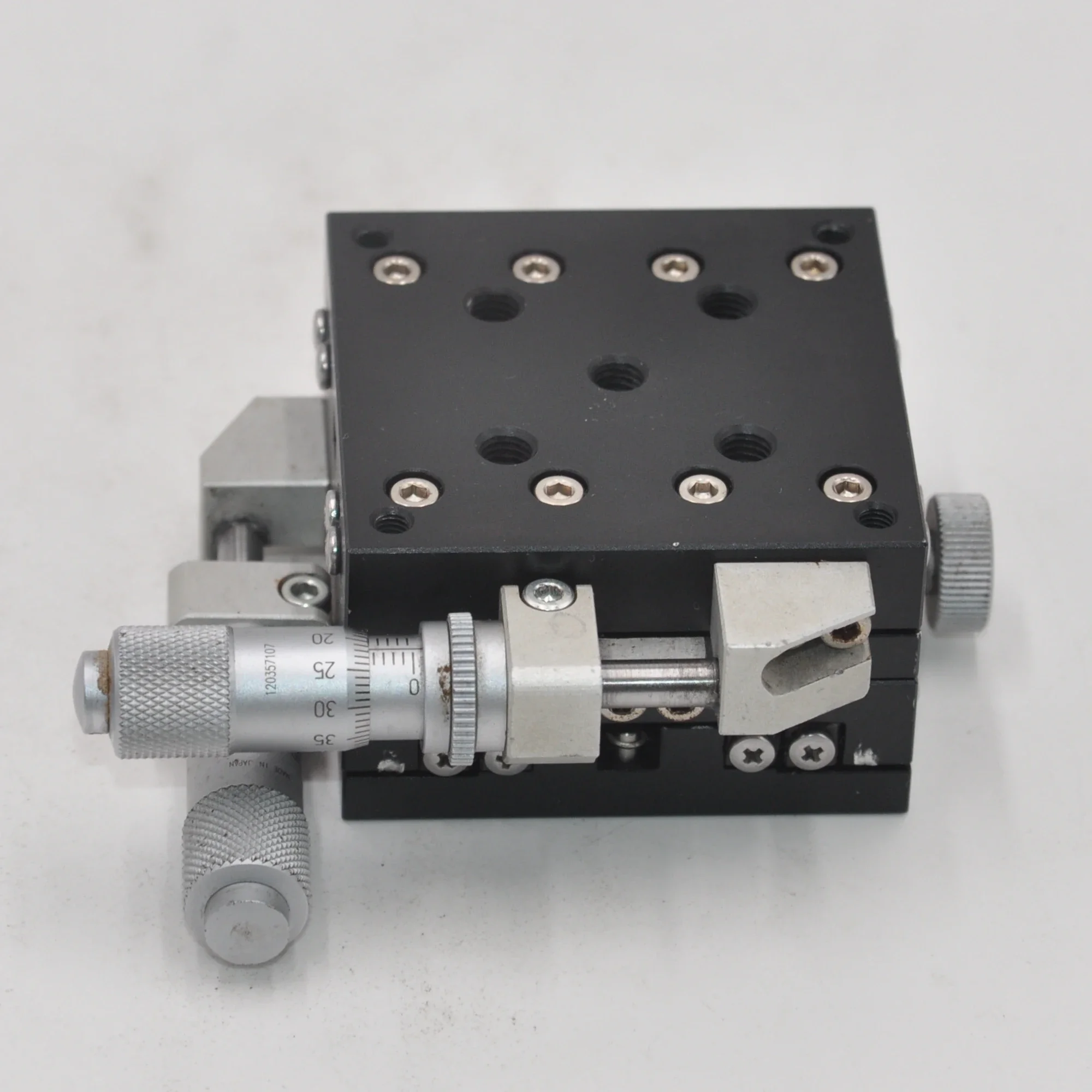 

Точек на дюйм двухмерный S2-60L.R ход плюс или минус 5,5 оптический ручной кВт распределительного шкафа 60*60 мм плавная регулировка слайд из алюминия