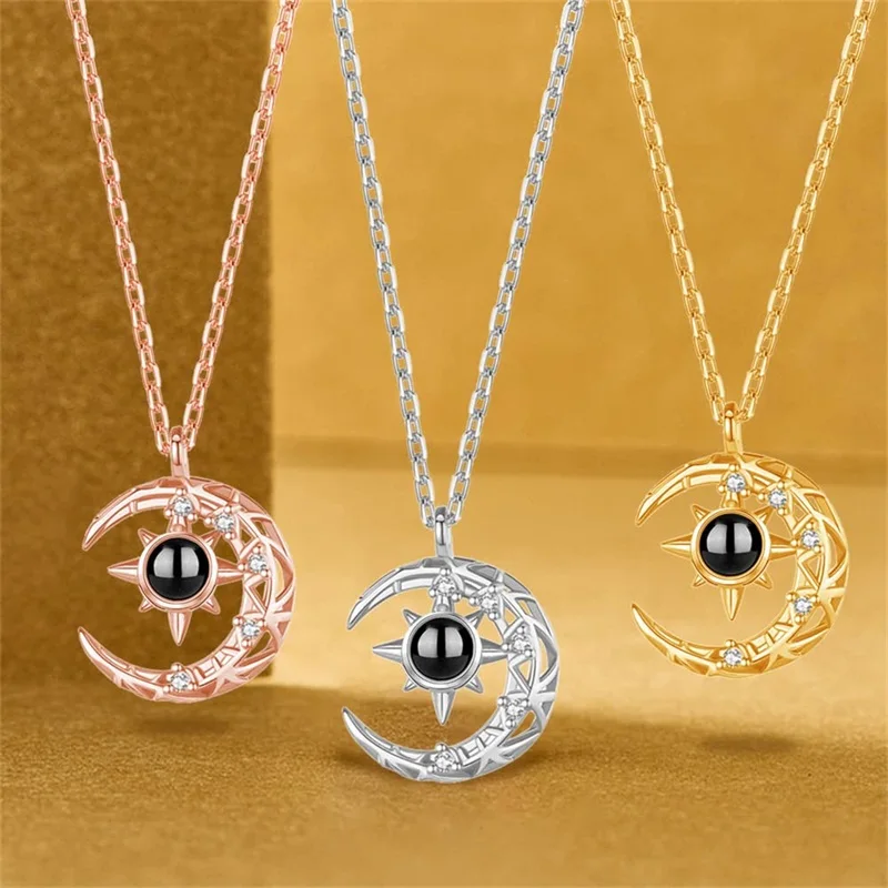 Collana Personalizzata Con Proiezione Di Foto A Mezzaluna E Stelle - Incisione I Love You In 100 Lingue, Regalo Per Anniversario E Compleanno