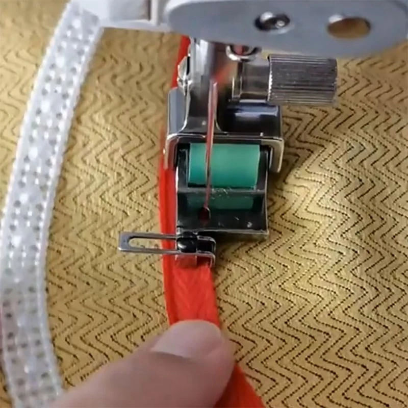 GIGI X6 Adjustables Edge Guide Rolled Hem Feet 0.1-12.5Mm, Roller Hemmer Press Foot For Industrial Lockstitch