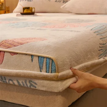 Winter Plush Quilted Mattress Cover Warm Soft Crystal Velvet Quilted Bed Four Corners Bed Elastic Band Sheet Protector Linen