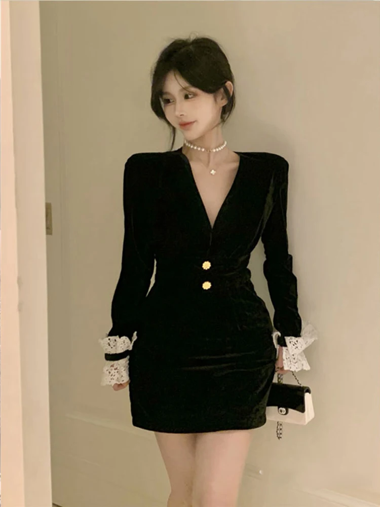 

Velvet Dresses Women Autumn Winter Lace Patchwork V Neck Loose French Style Chic Vintage Bottoming Elegant Dress Ladies