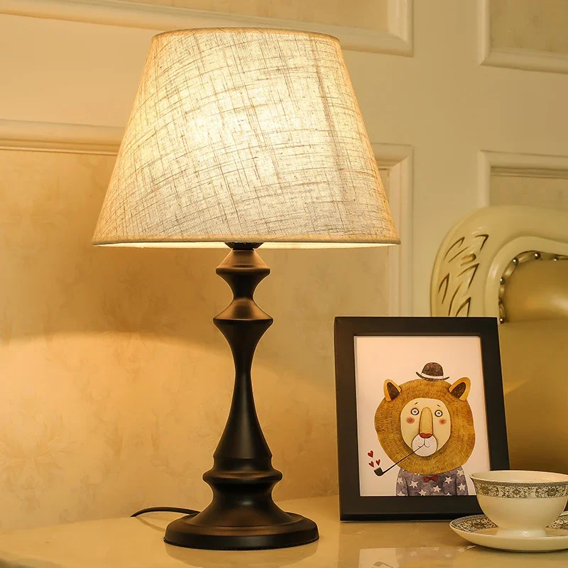 Europe E27 Fabric Table Lamp Vintage Black Iron Bedroom Bedside Lighting Night Lights Creative Home Dining Table Decor Desk Lamp