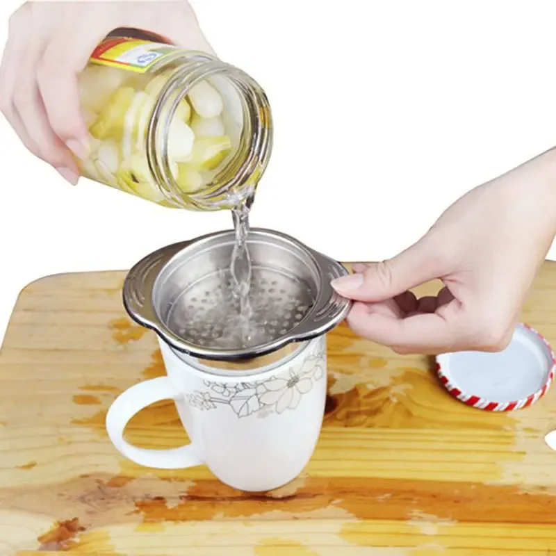 

Universal Can Strainer Stainless Steel Can Colander , Vegetable and Fruit Can Strainer, Best for Canned Tuna versatile