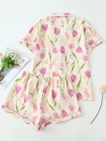 Ensemble deux pièces confortable à revers et imprimé floral tulipe, haut à manches courtes avec poches et short à nœud, pyjama pour femme, vêtements de détente, adapté à un usage domestique 2