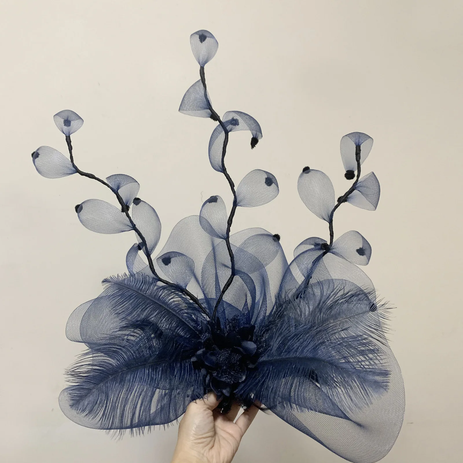 

Luxury Original Design Navy Mesh Flower fascinator Hair clips Mesh Flower Feather Fascinator Fancy Show Party Ladies Headpieces