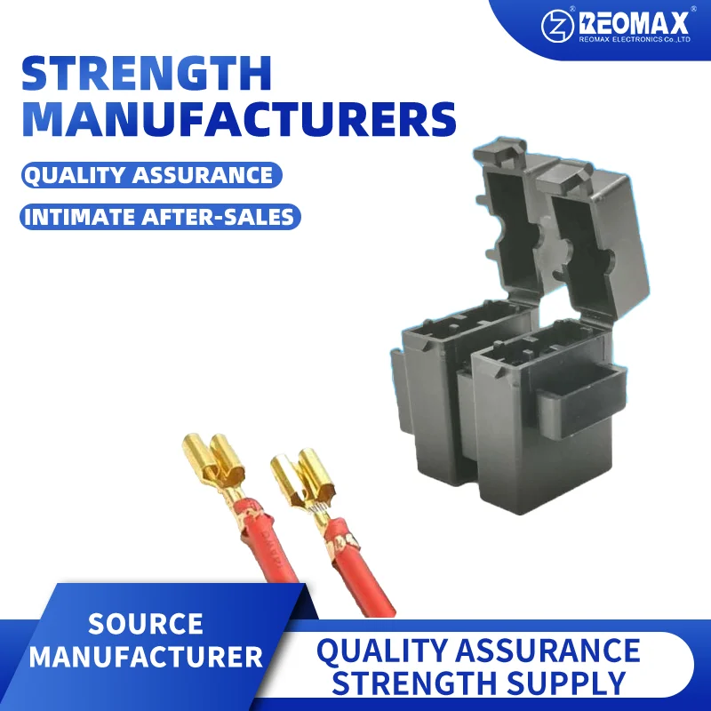 

Z-707 Medium-Sized Auto (Car) Blade Type Fuse Lighter Box (Holder)