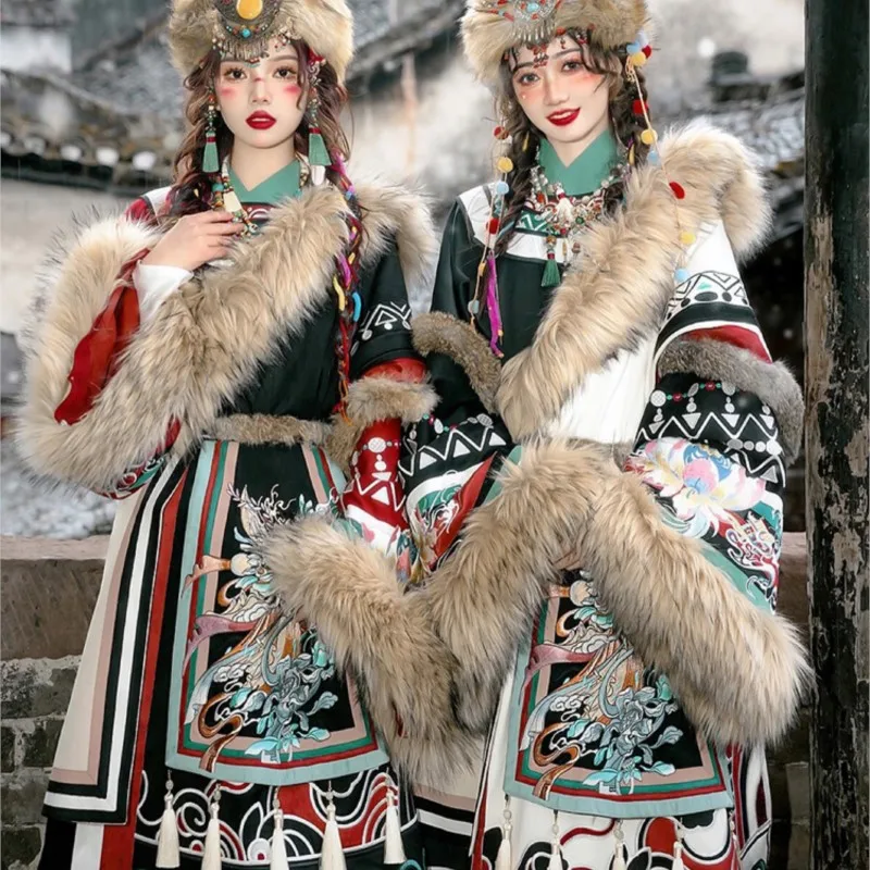 Новая тибетская одежда с большим