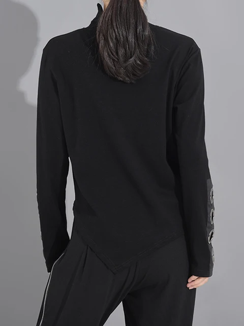Black t-shirt with asymmetrical split joint