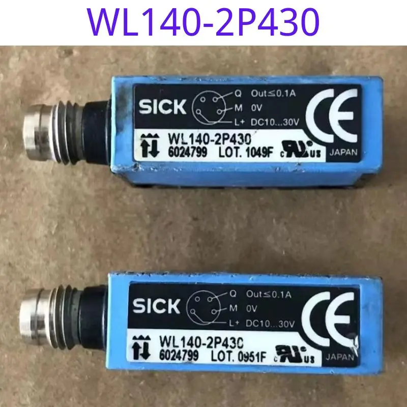 

The second-hand reflection photoelectric switch WL140-2P430 has intact functions