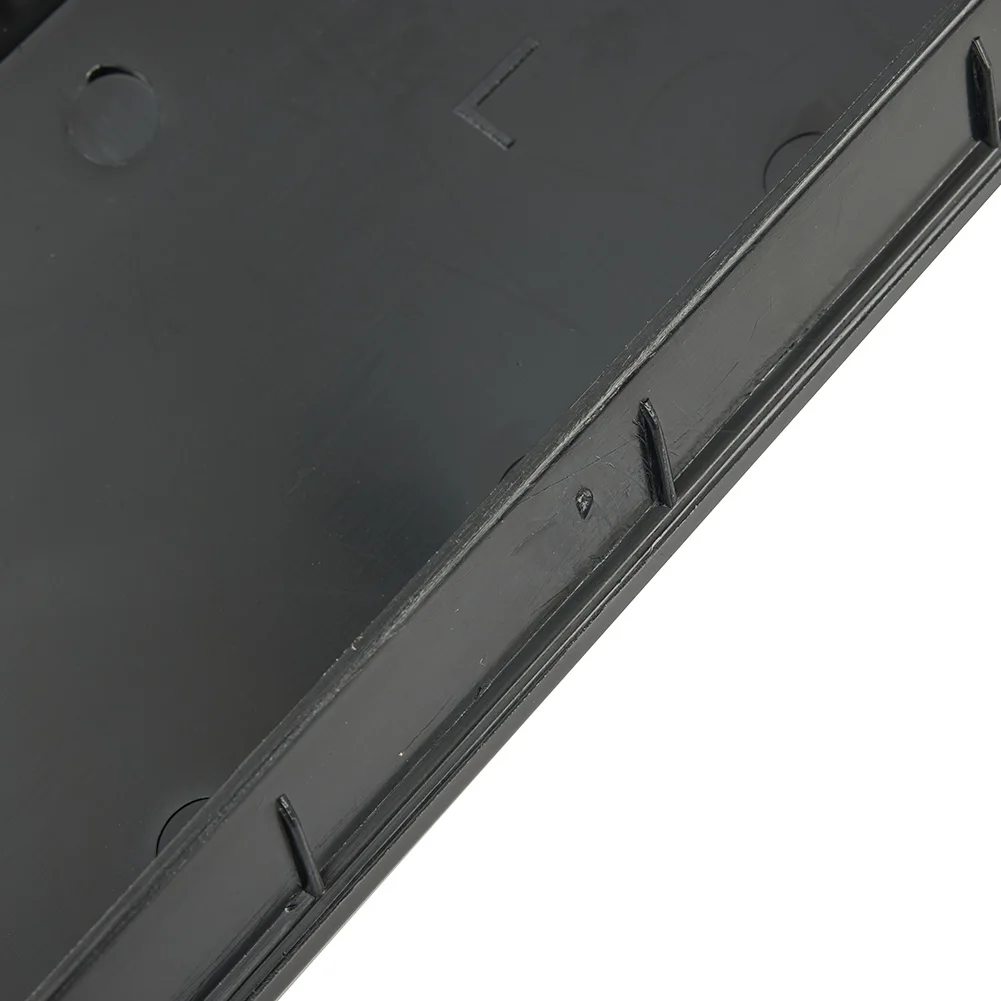 

Durable New Practical Quality Auto Car Fog Light Hole Cover Cap 51118122449 51118122450 Black Right+Left Front
