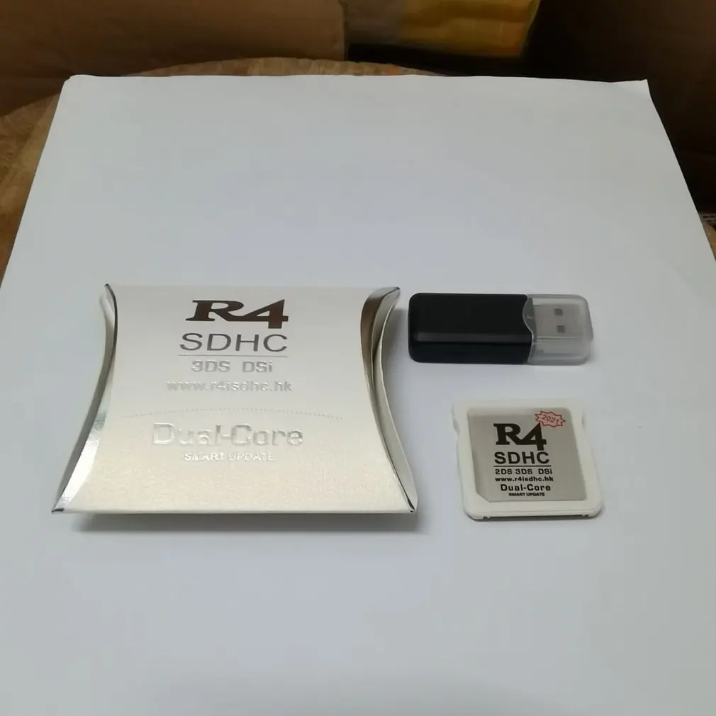 NEW R4 SDHC Adapter Secure Digital Memory Card Burning Card Game Flashcard Durable Material Compact Portable Flashcard