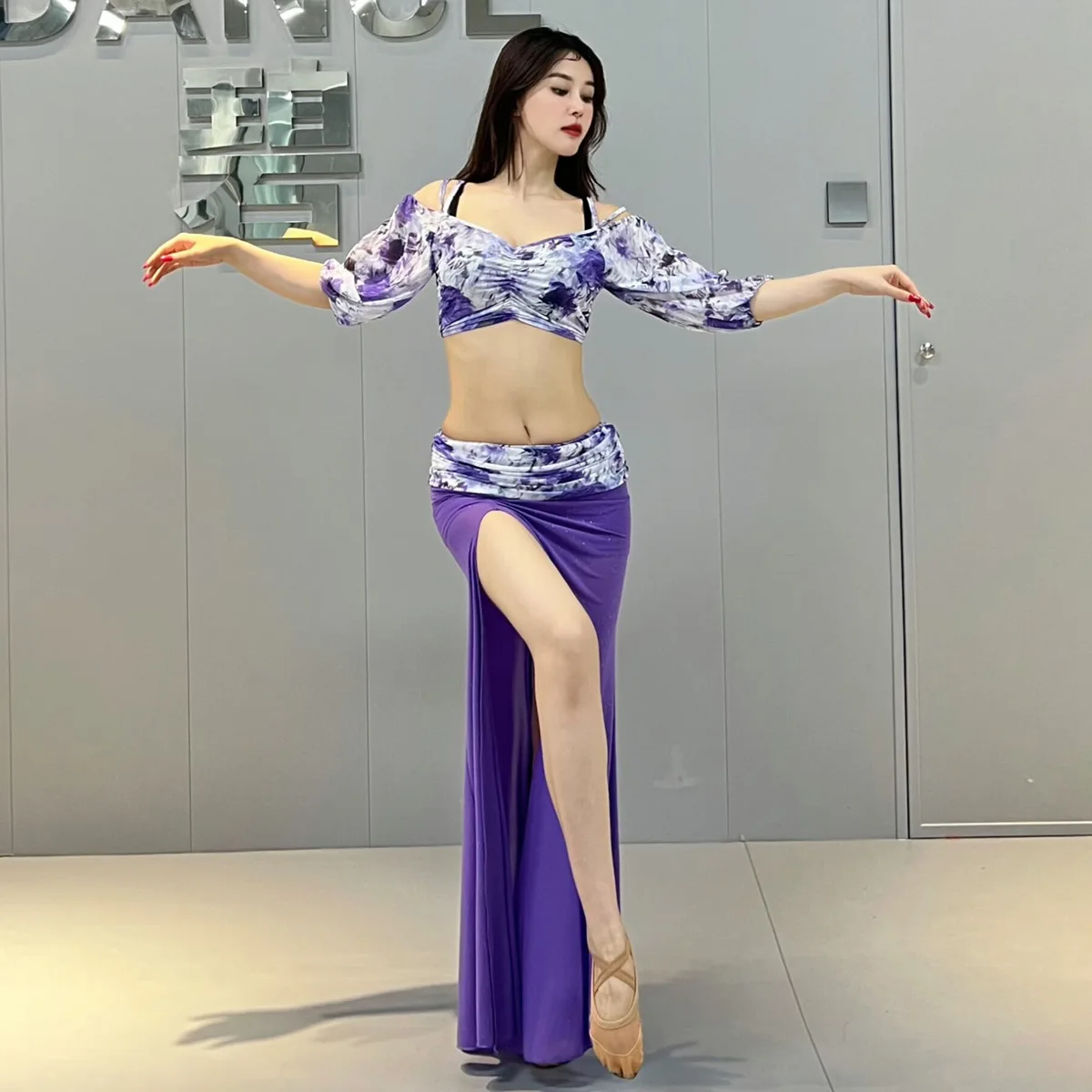 

Belly Dance Headscarf Top Skirt Set Performance Stage Dance Wear Long Skirt Suit Sexy Women Indian Party Clothes Rave Outfit