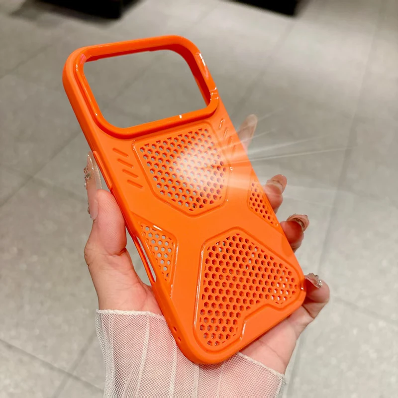 Sleek Honeycomb Heat Dissipation Phone Case – Minimalist Protective Design