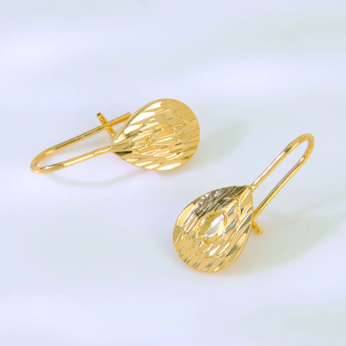 Frauen Luxus Gold Farbe baumeln Ohrringe 21 Karat vergoldet italienische Mode Schmetterling Tropfen Ohrring Saudi Dubai Damen trend igen Schmuck – Detail 11