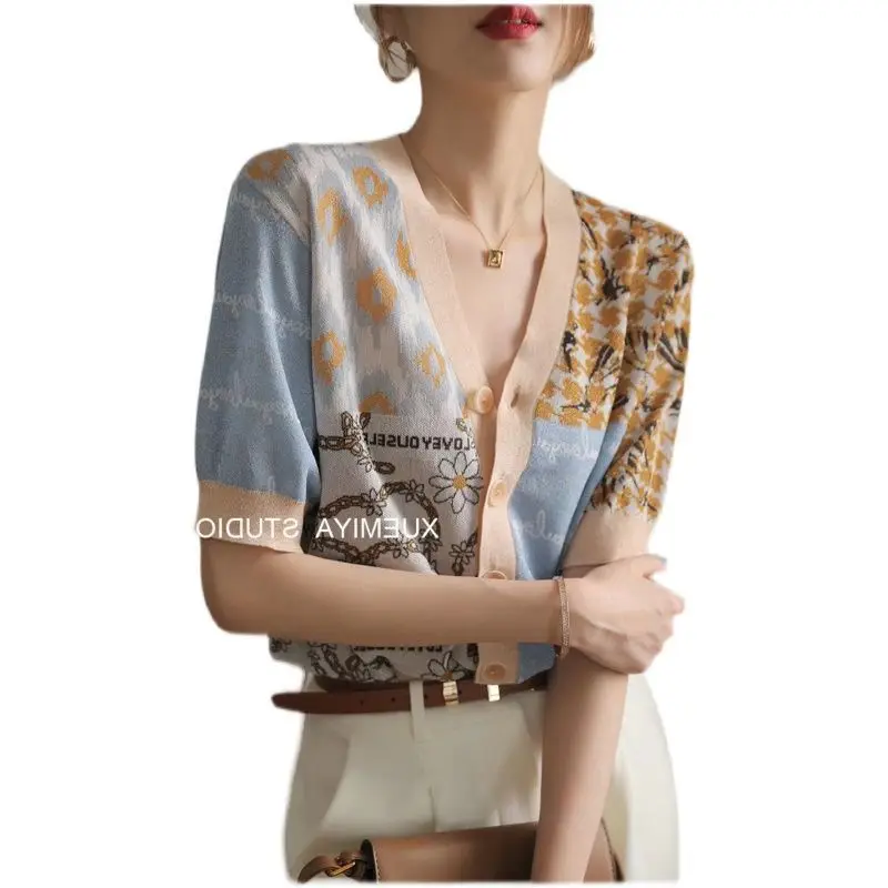 

Women's Spring Autumn Fashion Elegant V-neck Short Sleeve Printed Cardigan Casual Versatile Western Commuting Comfortable Tops