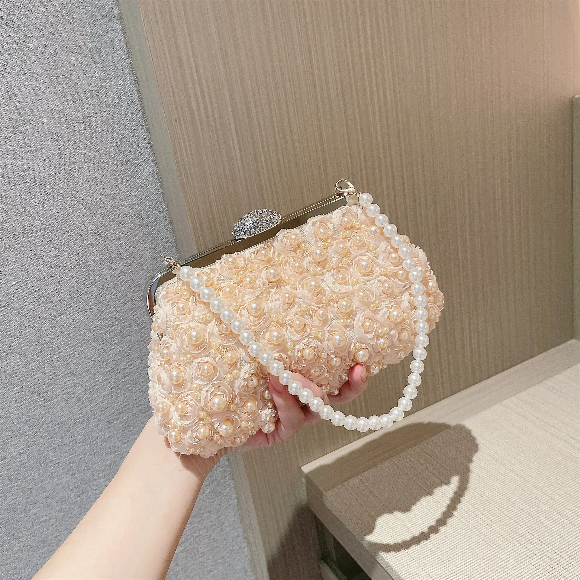 Ladies' Handheld Evening Bag Pearl Bag Women's Retro Dinner Bag  Soft Material Purse Luxury Party Style Wedding Outfit Matching