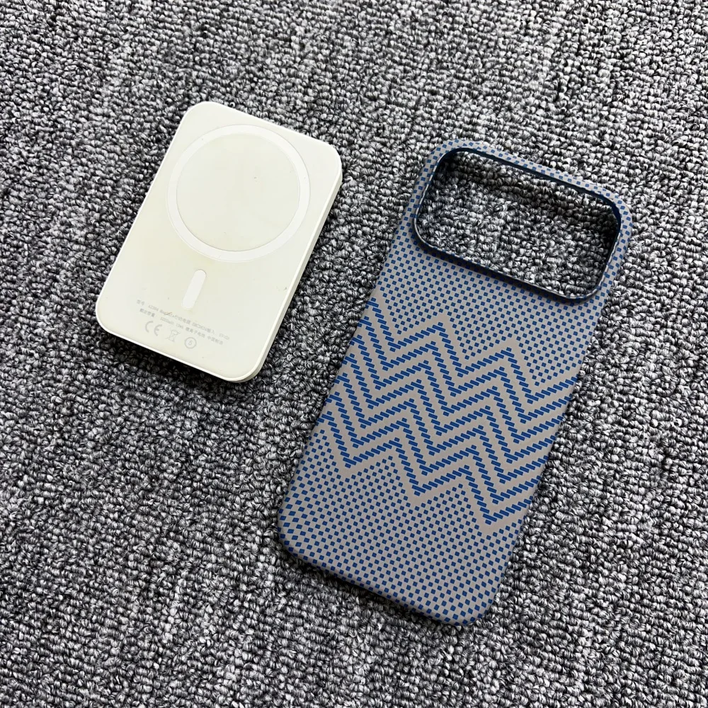 Ultra Slim Carbon Fibre Wireless Charging Case with Magsafe Compatibility
