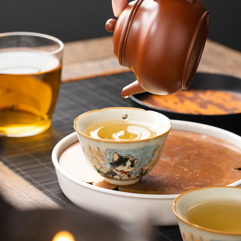 كوب القط اللطيف