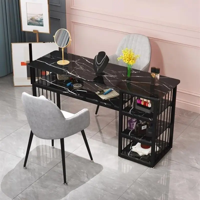 Рисунок 3 - Профессиональный Стол для дизайна ногтей