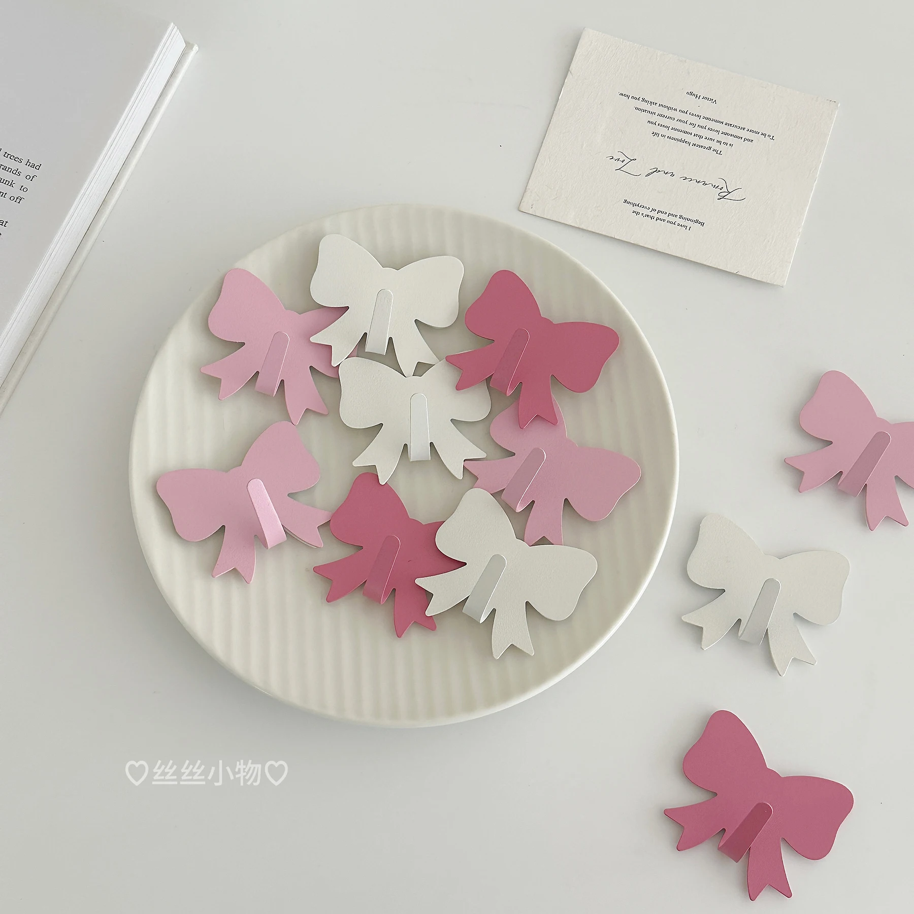 Charming Pink Bow Wall Hook - Decorative & Adhesive-Free Storage Solution