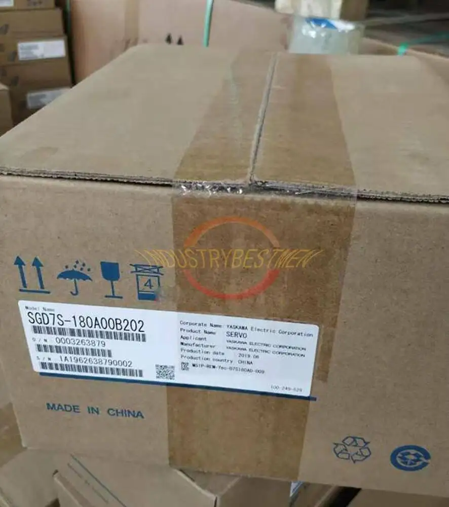 

ONE Yaskawa servo drive SGD7S-180A00B202 NEW