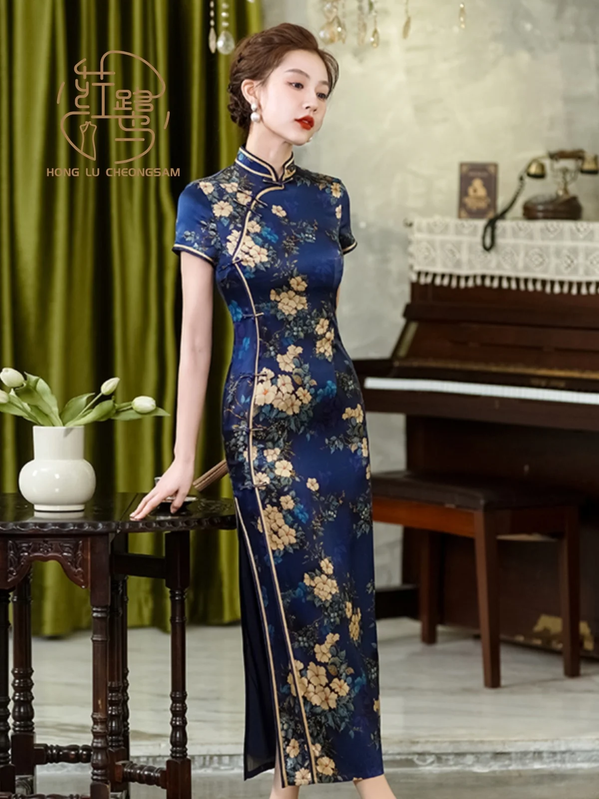 

【HONG LU】 2024 New Handmade Silk Cheongsam Slim Character Mulberry Silk Dress Chinese Dress Qipao
