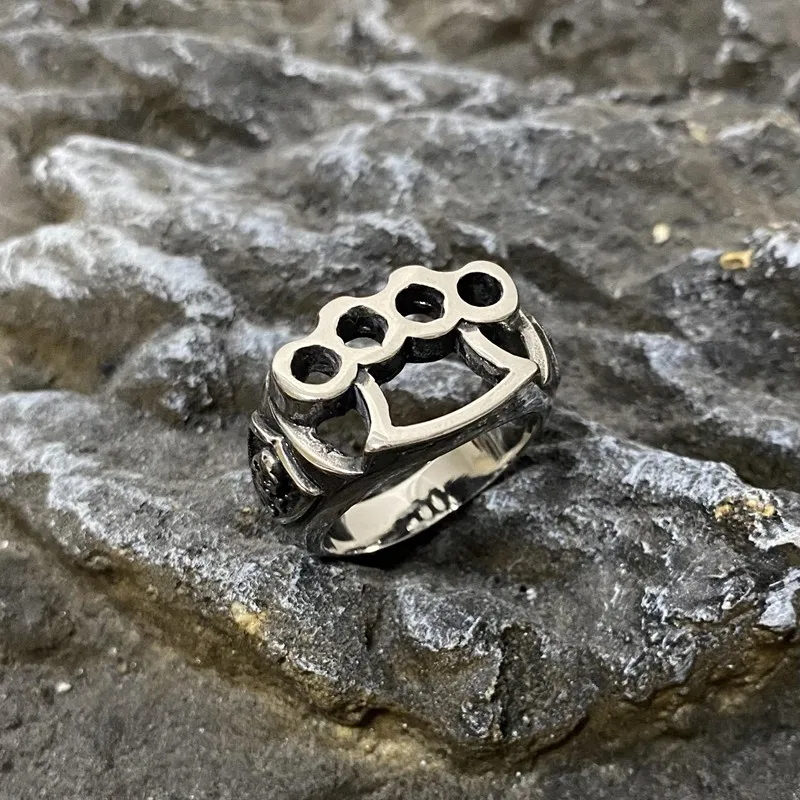 Classic Brass Knuckles Skeleton Heads Fashion Stainless Steel Ring Gift