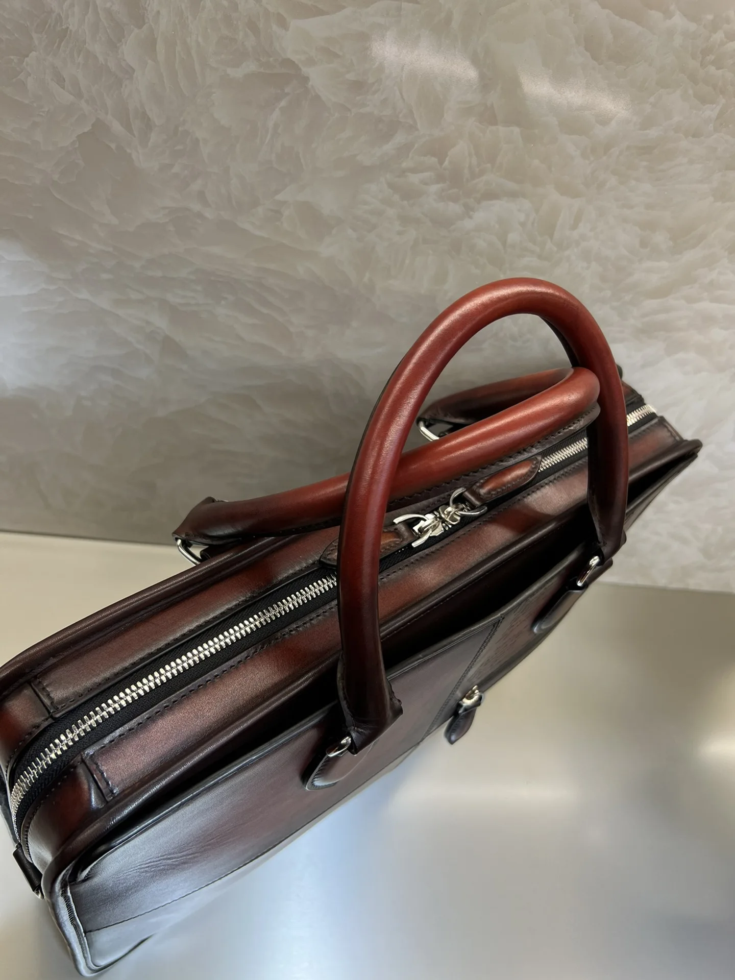 Рисунок 4 - Роскошный кожаный мужской портфель