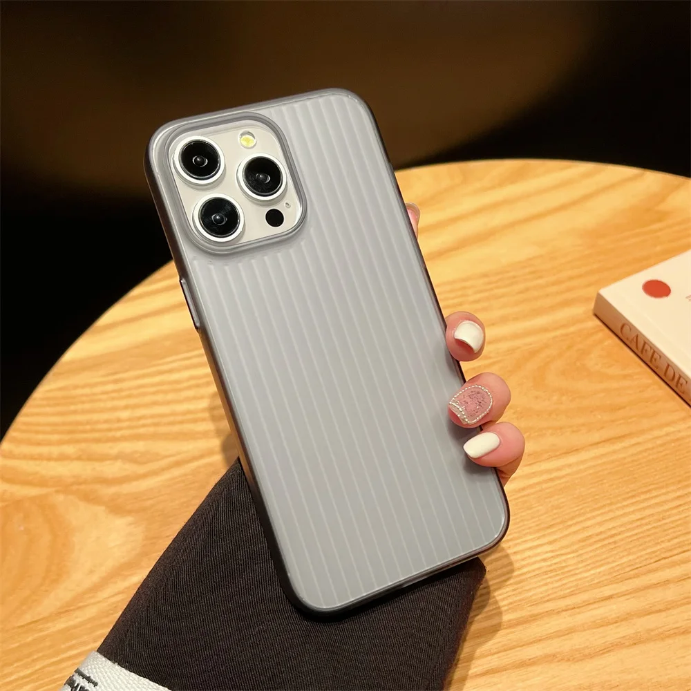 thumbnail image 1 of Funda mate de pintura metálica a rayas de lujo para iPhone 15 14 13 Pro Max Plus, protección de cámara a prueba de golpes, carcasa de armadura de plástico delgada, 1 of 5