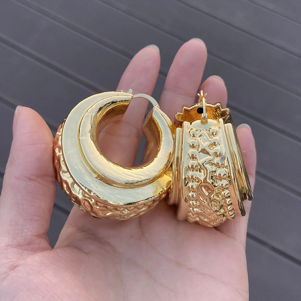 New! Basket Of Gold Hoop Earrings | Gold hoop earrings, Earrings, Hoop  earrings