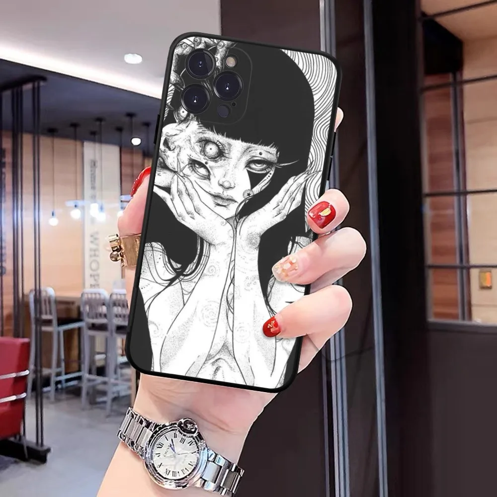 thumbnail image 1 of Junji Ito-funda de teléfono para iPhone 15, 8, 7, 6, 6S Plus, X, SE, 2020, XR, XS, 14, 11, 12, 13, Mini Pro Max, 1 of 5