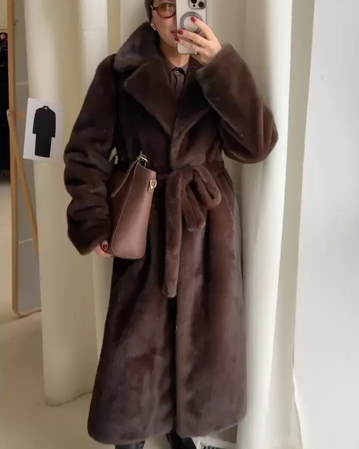 Women's fashion coat plain high-end fur long-sleeved pocket lapel top autumn and winter new coat